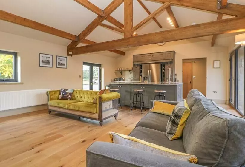 The Old Shippon Mews