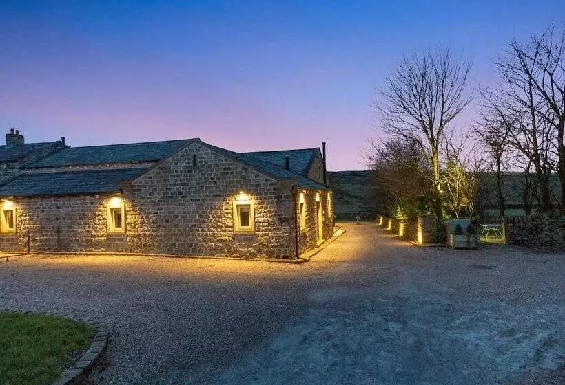 The Old Shippon Mews