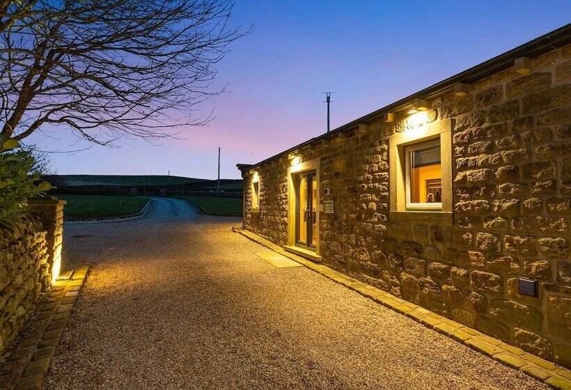 The Old Shippon Mews