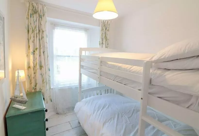 Tops L Cottage