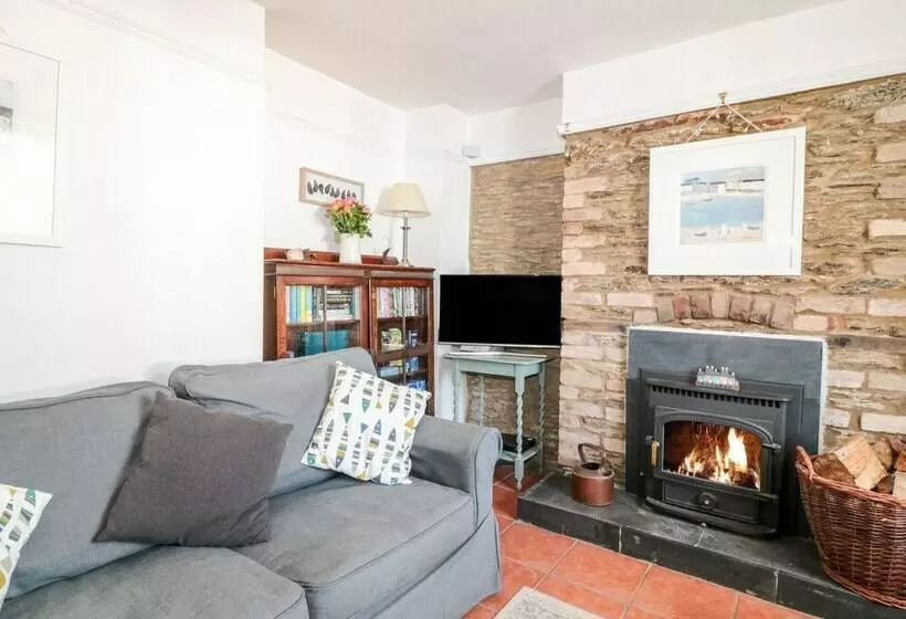 Tops L Cottage