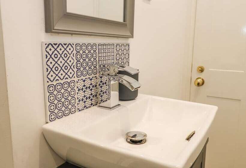 West Cliff Apartment