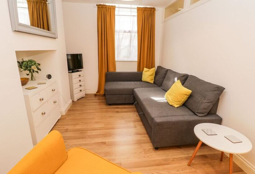 West Cliff Apartment