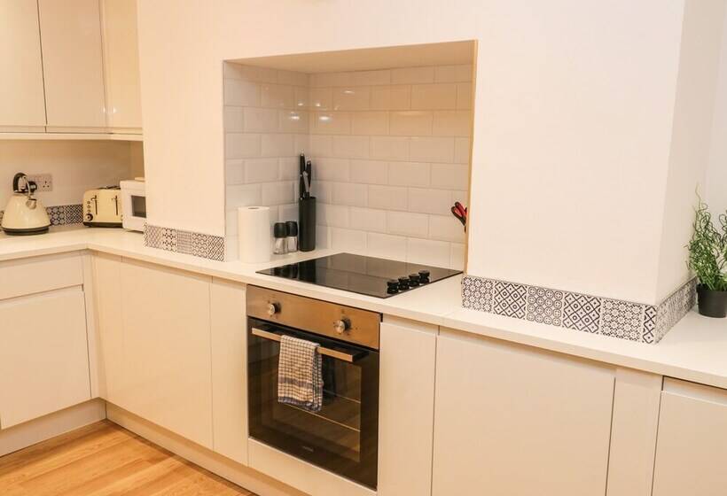 West Cliff Apartment