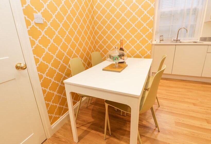 West Cliff Apartment