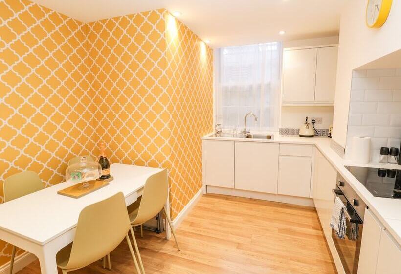 West Cliff Apartment