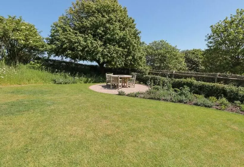 Willow Cottage