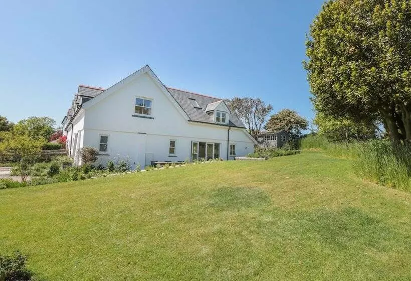 Willow Cottage