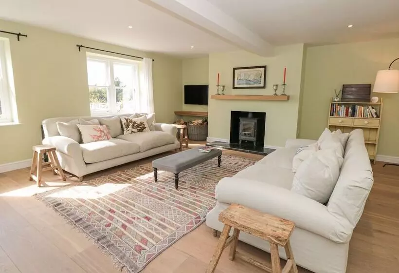 Willow Cottage