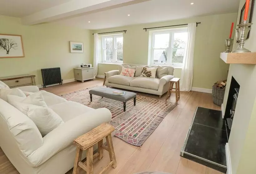 Willow Cottage