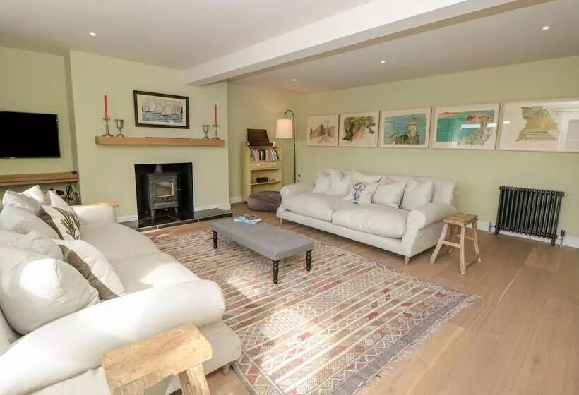 Willow Cottage