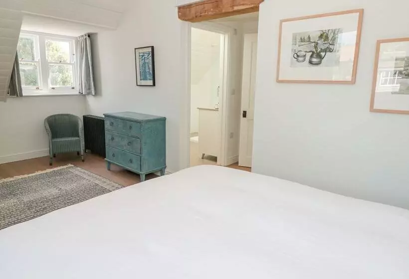 Willow Cottage