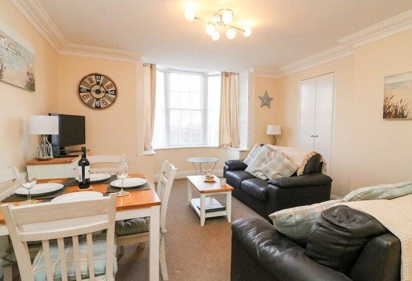 Harbour Watch Apartment 1