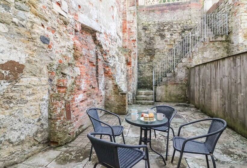 Harbour Watch Apartment 1