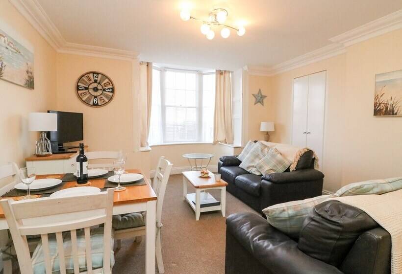 Harbour Watch Apartment 1