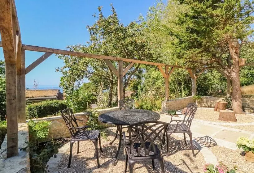 Mimosa Cottage