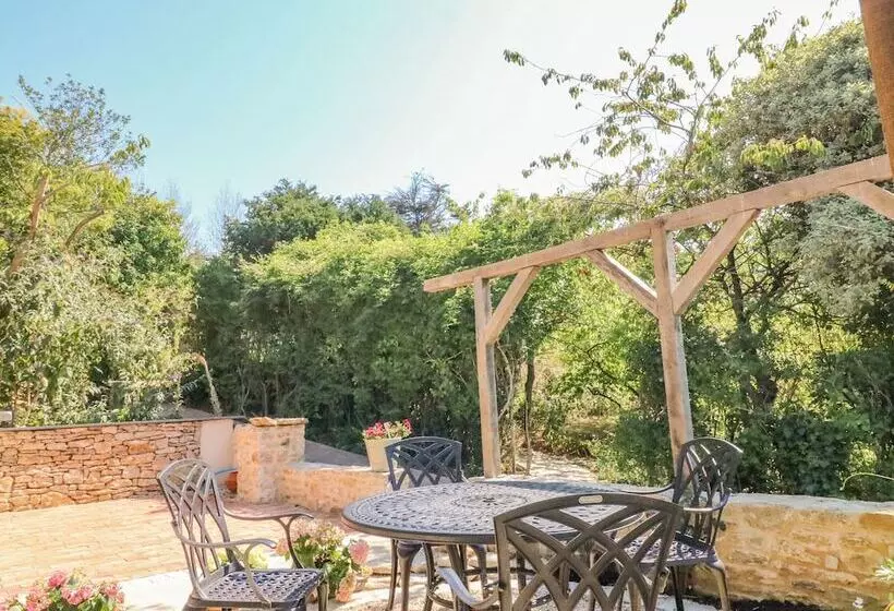 Mimosa Cottage