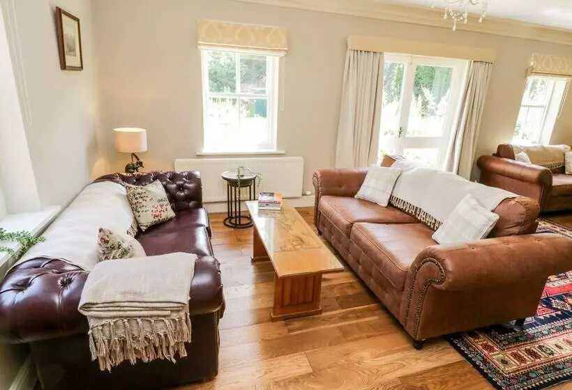 Plum Cottage