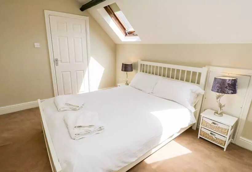 Plum Cottage