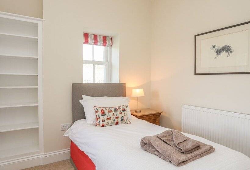 The Old Lifeboat House