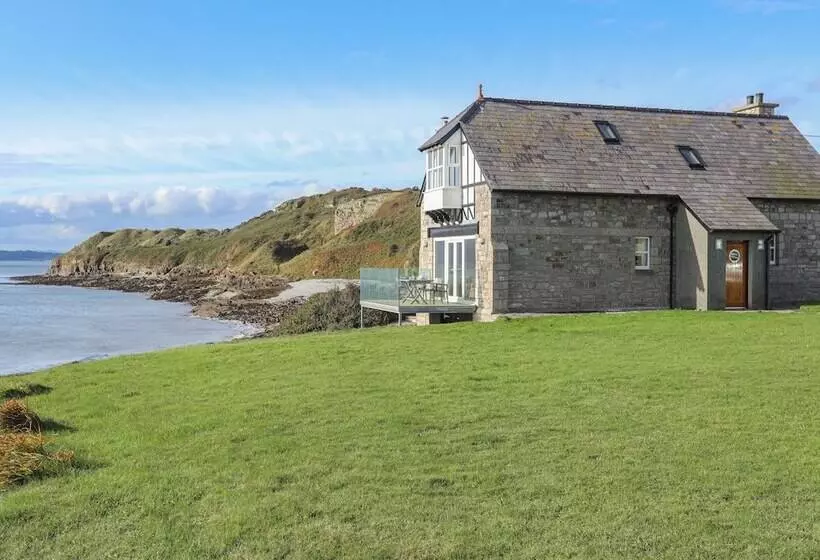 The Old Lifeboat House