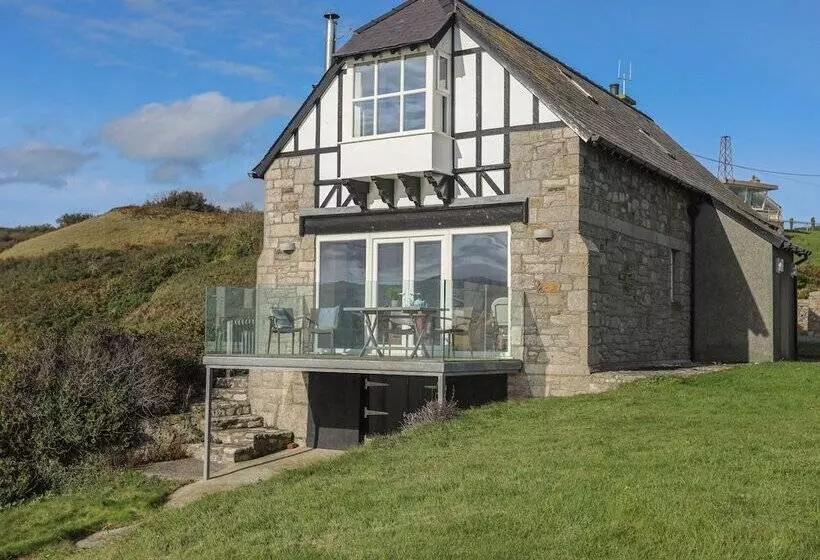 The Old Lifeboat House