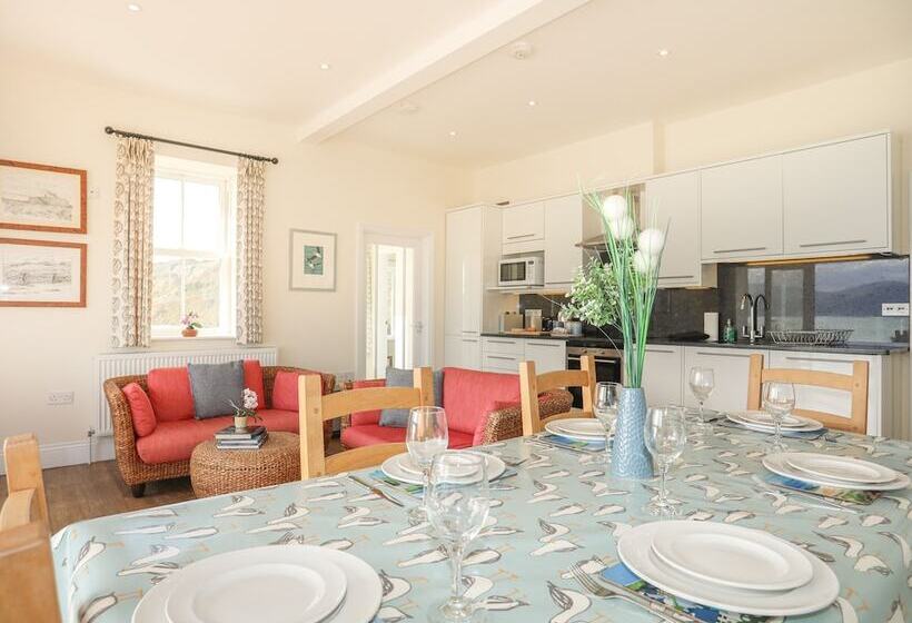 The Old Lifeboat House