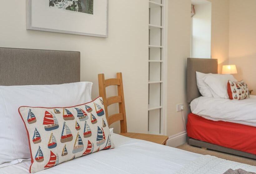 The Old Lifeboat House