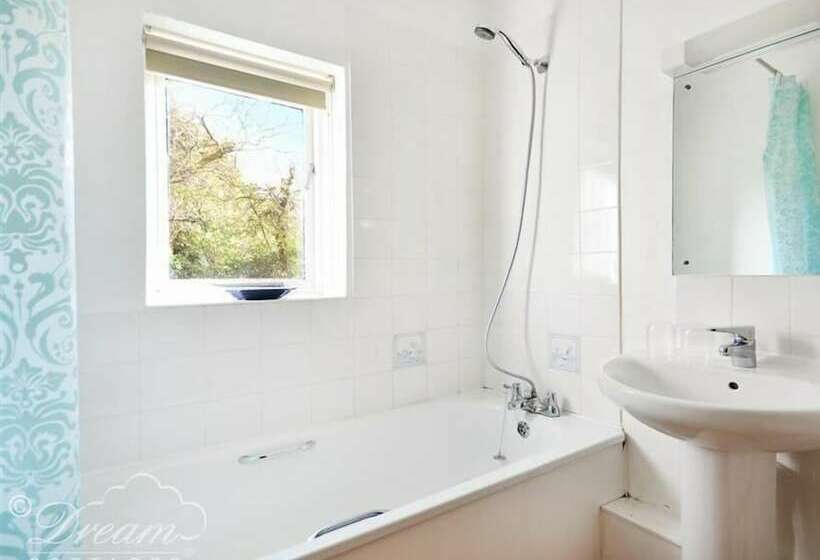 Whispering Pines Cottage