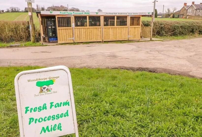 Woodthorpe Cruck Cottage