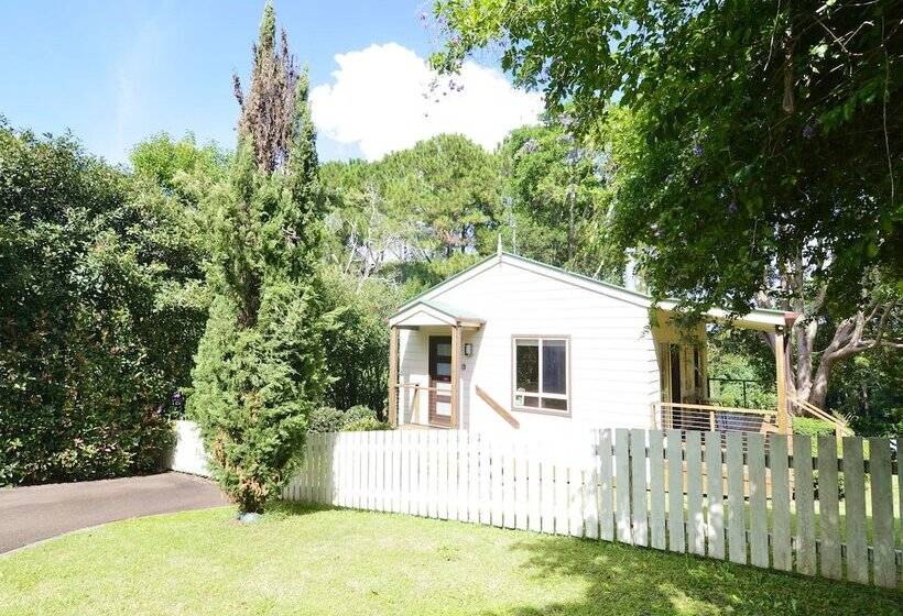 Apple Tree Cottage & Studio