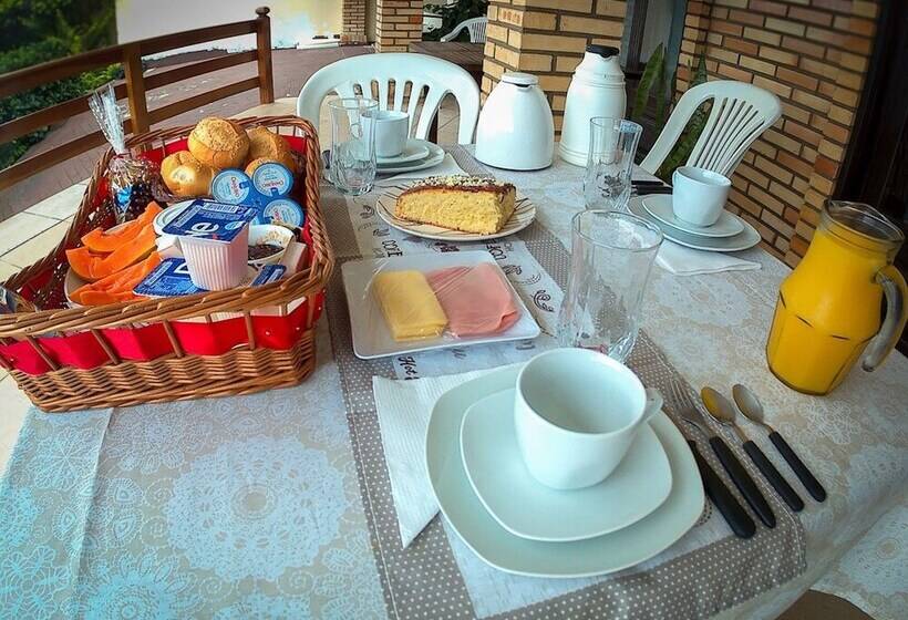 تختخواب و صبحانه Residencial Kalpas