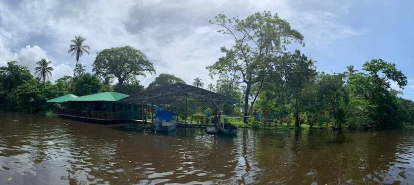 هتل All Rankins Eco Lodge