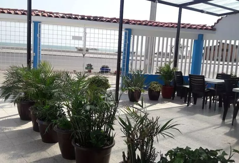 Hotelli Brisas Del Pacifico