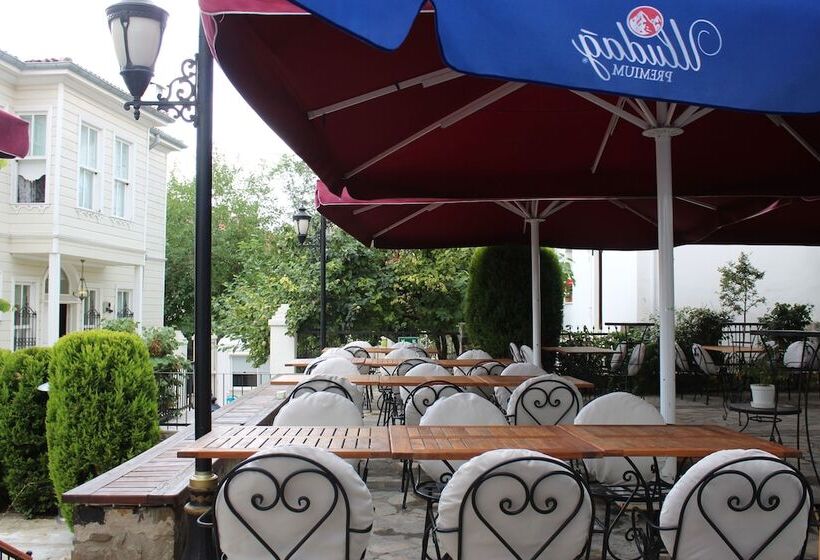 Hotel Calikusu Tarihi Besevler