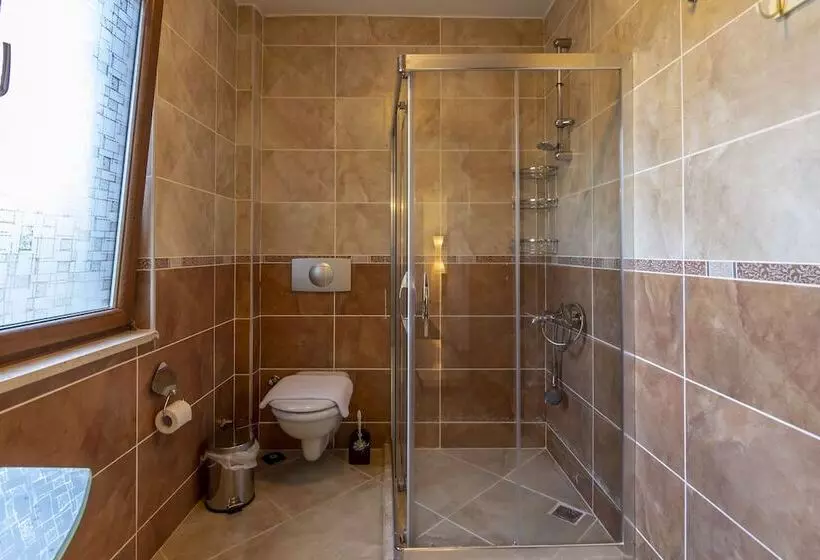 Hotelli Calypso Lakeview Villas