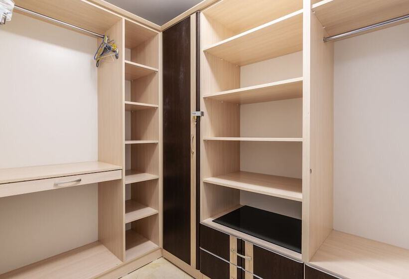 בית מלון כפרי Calypso Lakeview Villas