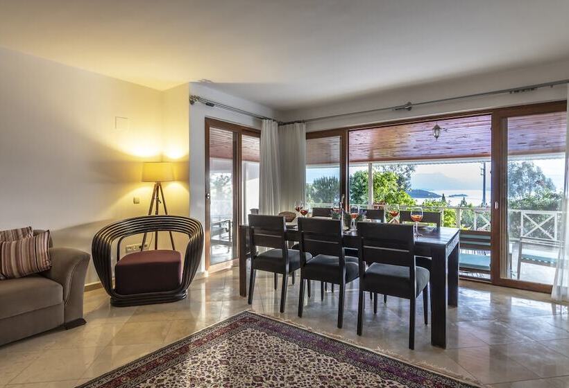 בית מלון כפרי Calypso Lakeview Villas