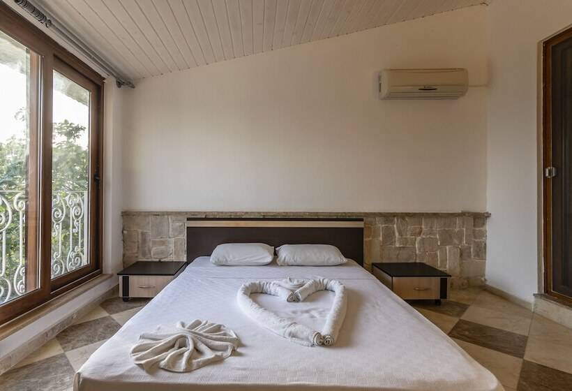 בית מלון כפרי Calypso Lakeview Villas