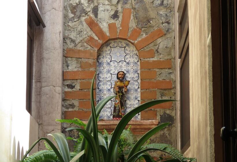 هتل Casa El Calvario