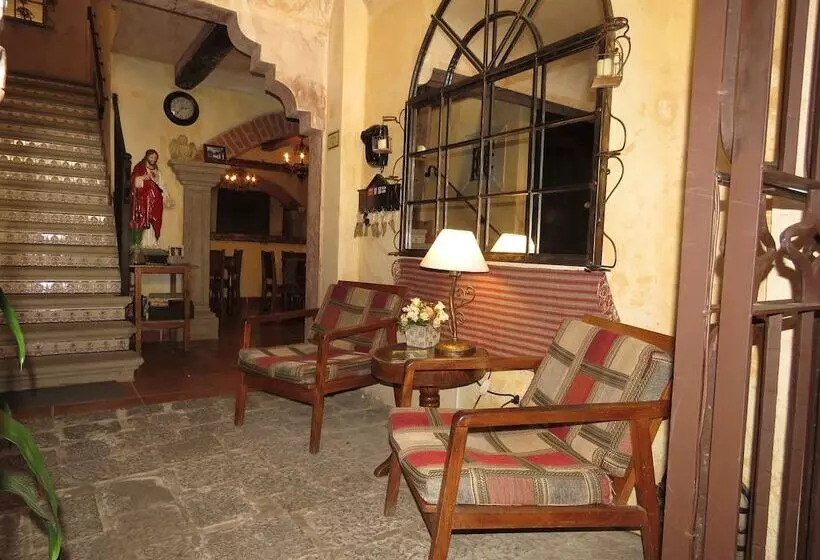 هتل Casa El Calvario