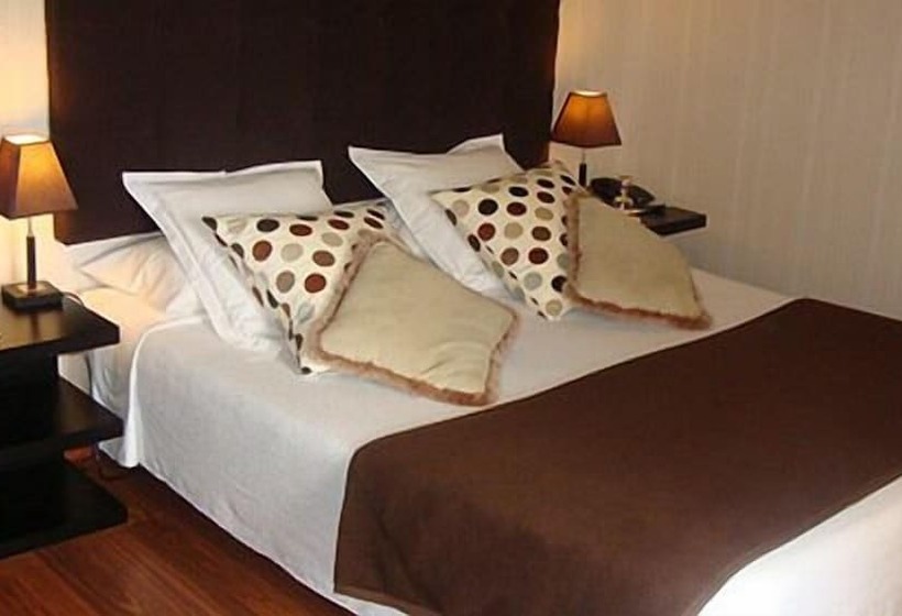 فندق Château Isabeau De Naujan