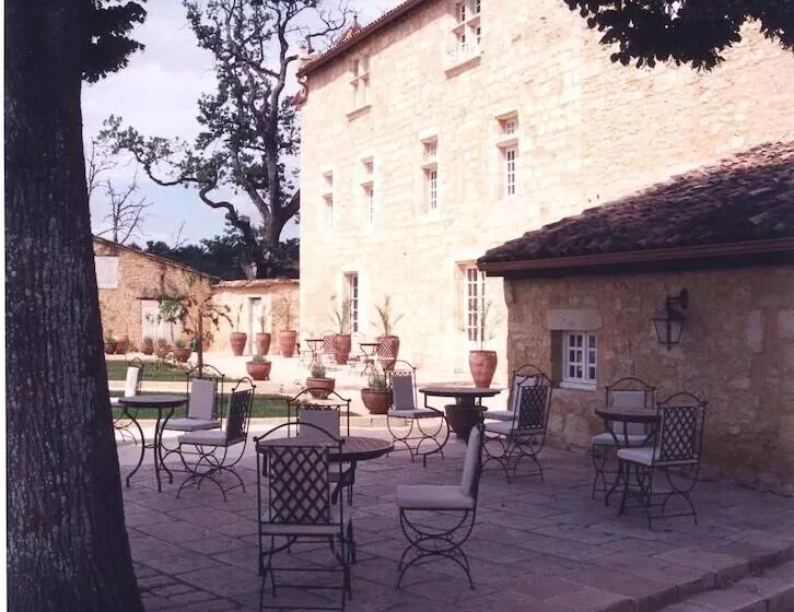 ホテル Château Isabeau De Naujan
