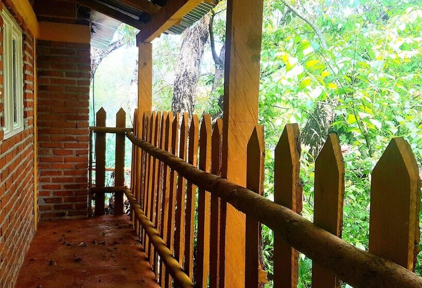 فندق Estrella De Huasca