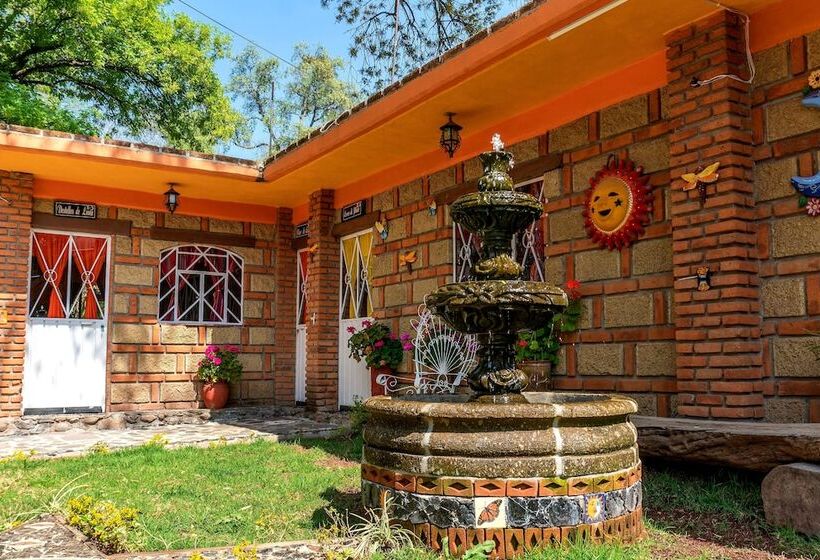 فندق Estrella De Huasca