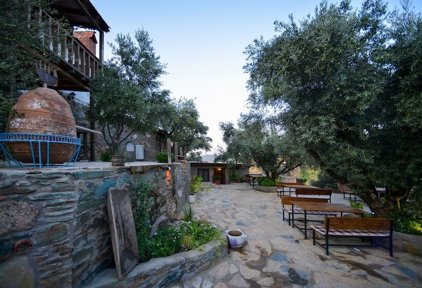 هتل Heaven's Gate