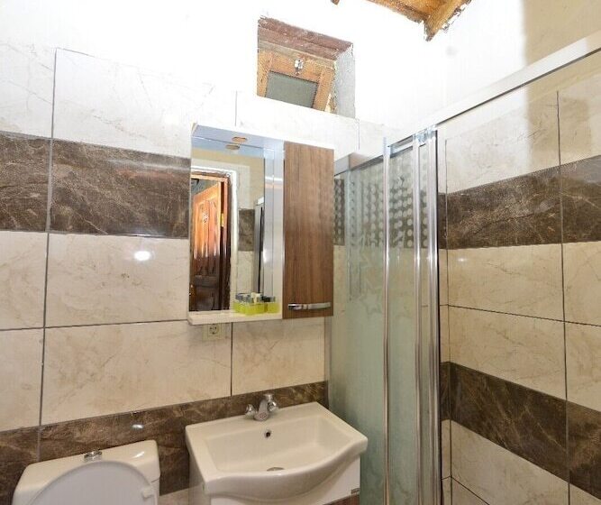 هتل Heaven's Gate