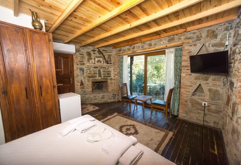 هتل Heaven's Gate