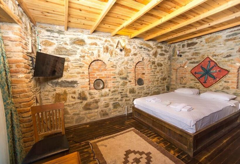 هتل Heaven's Gate