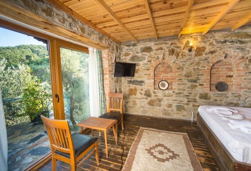 هتل Heaven's Gate